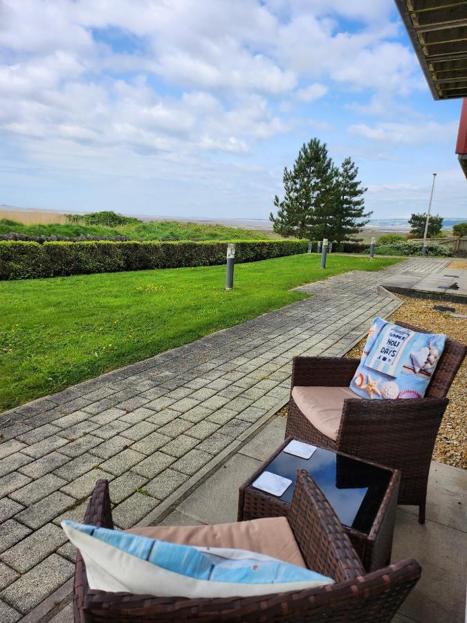 Coastal Apartment With Beach On Your Doorstep! لينيلي المظهر الخارجي الصورة
