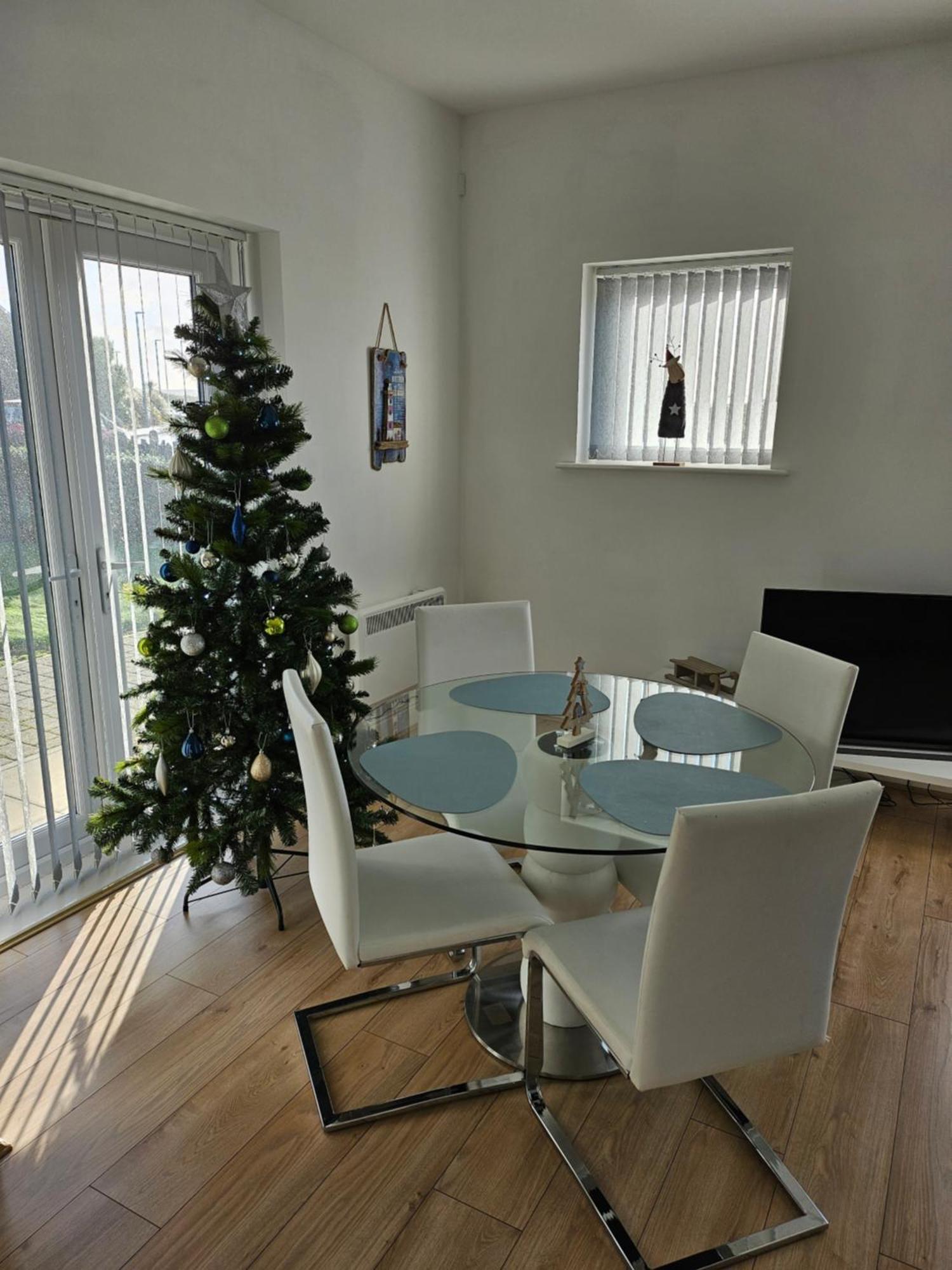Coastal Apartment With Beach On Your Doorstep! لينيلي المظهر الخارجي الصورة